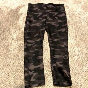 Camo workout capris